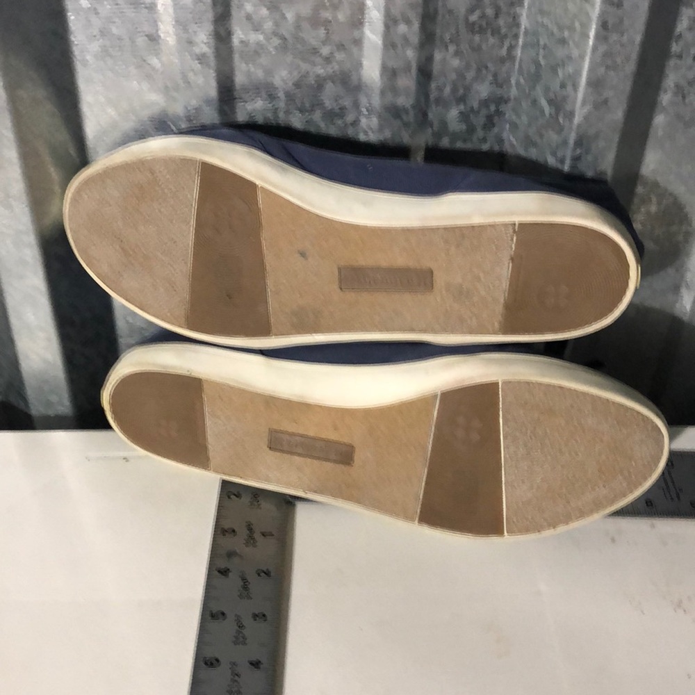 12 Naturalizer blue slip in loafers - Picture 4 of 5